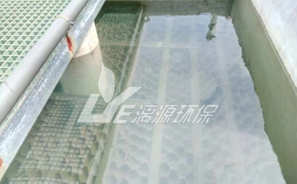隨著工業(yè)污水排放的增加，工業(yè)水處理行業(yè)逐漸發(fā)展，工業(yè)污水處理設(shè)備在一定程度上緩解了工業(yè)污水給環(huán)境帶來(lái)的壓力。漓源環(huán)保小編和大家聊一聊工業(yè)污水處理設(shè)備價(jià)格是多少？